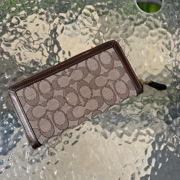 Coach Wallet - Picture 2 of 4